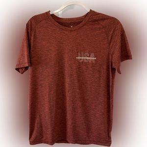 Men’s American Eagle Short Sleeve Athletic Shirt. Size S. Color Burnt Orange.